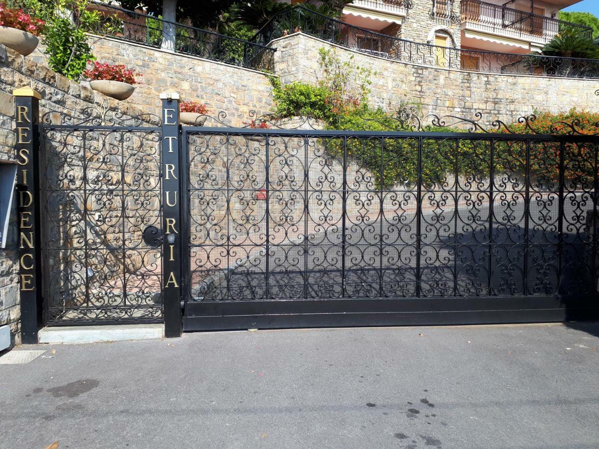 Rifugio Societa Semplice Apartment Ospedaletti Bagian luar foto