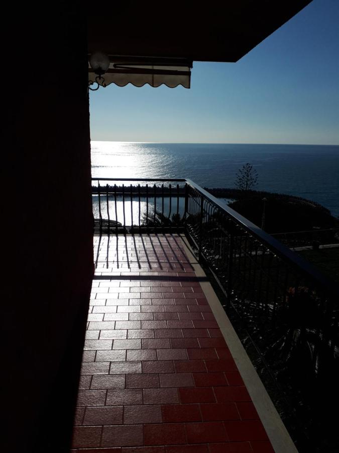 Rifugio Societa Semplice Apartment Ospedaletti Bagian luar foto